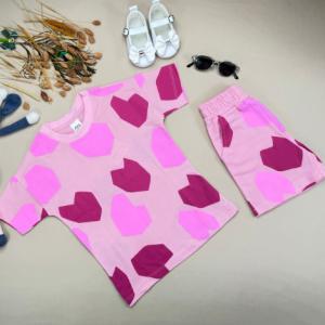  PEMBE KALPLİ SORTLU TAKIMIMIZ 
