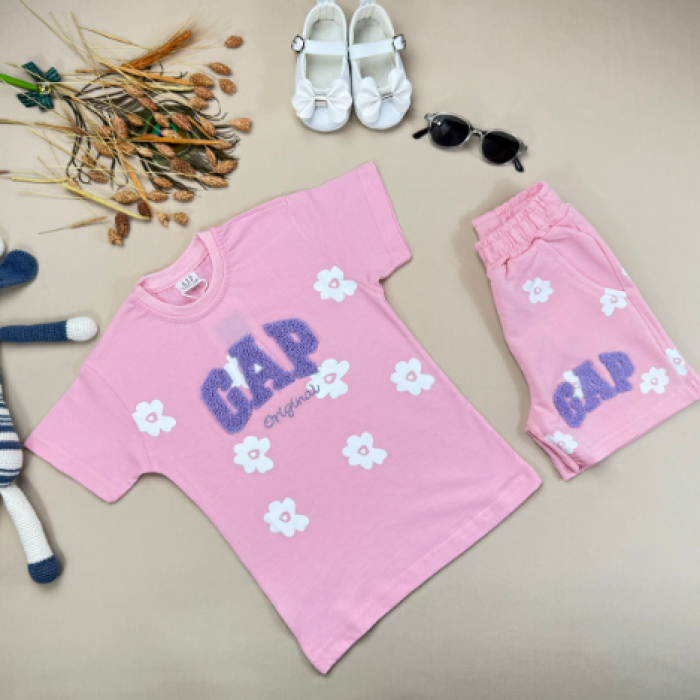 GAP PEMBE BEYAZ ÇİÇEK BASKILI ŞORTLU TAKIMIMIZ
